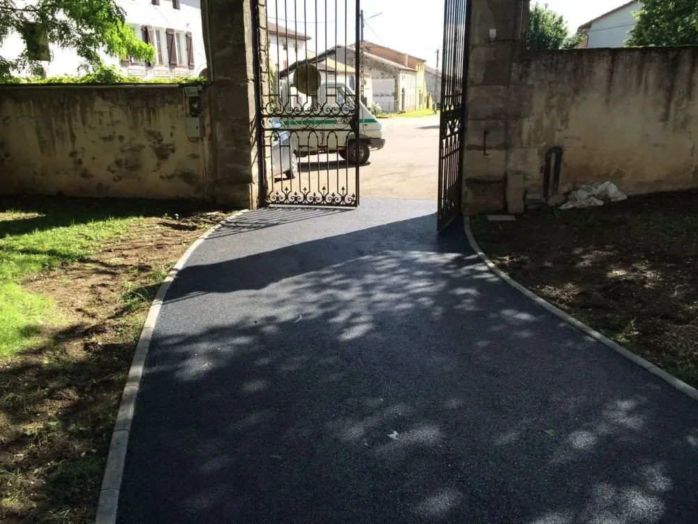 Réalisation d’une entrée enrobée privative (8)